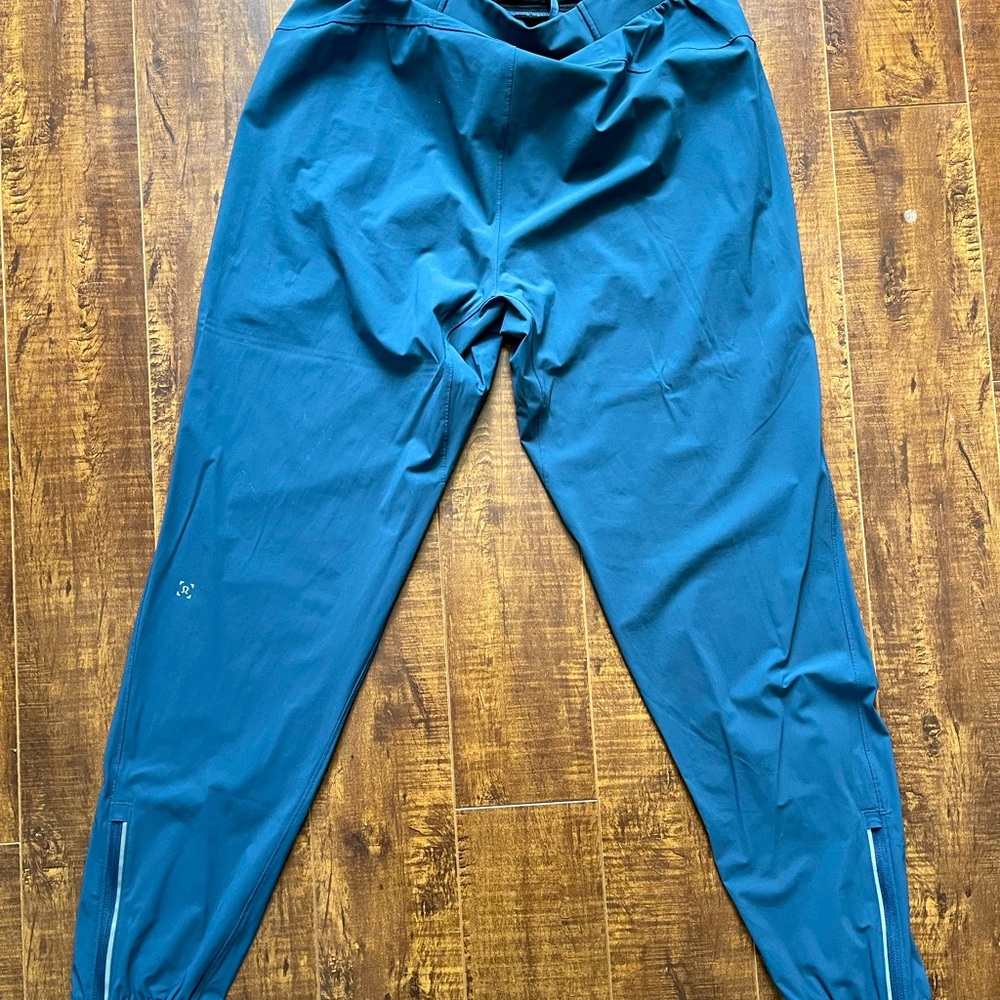 Lulu Surge Jogger